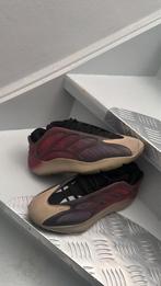 Yeezy 700 V3 - Futuristische Sneakers, Verzenden, Zo goed als nieuw, Overige kleuren, Sneakers of Gympen