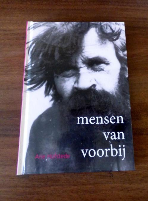 Mensen van voorbij, Arie Hofstede, Hoorn gemeente Heerde, Boeken, Geschiedenis | Stad en Regio, Zo goed als nieuw, 20e eeuw of later
