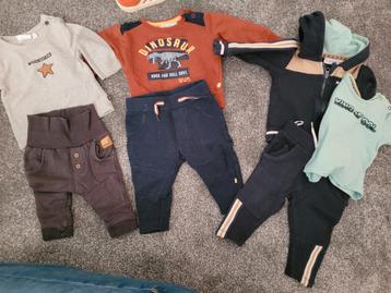 Doos babykleertje 56 , 62, 68, 74 jongen beschikbaar voor biedingen