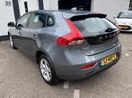 Volvo V40 2.0 T2 Kinetic /Lm velgen/All season banden/Nieuwe, Voorwielaandrijving, 65 €/maand, Stof, Gebruikt