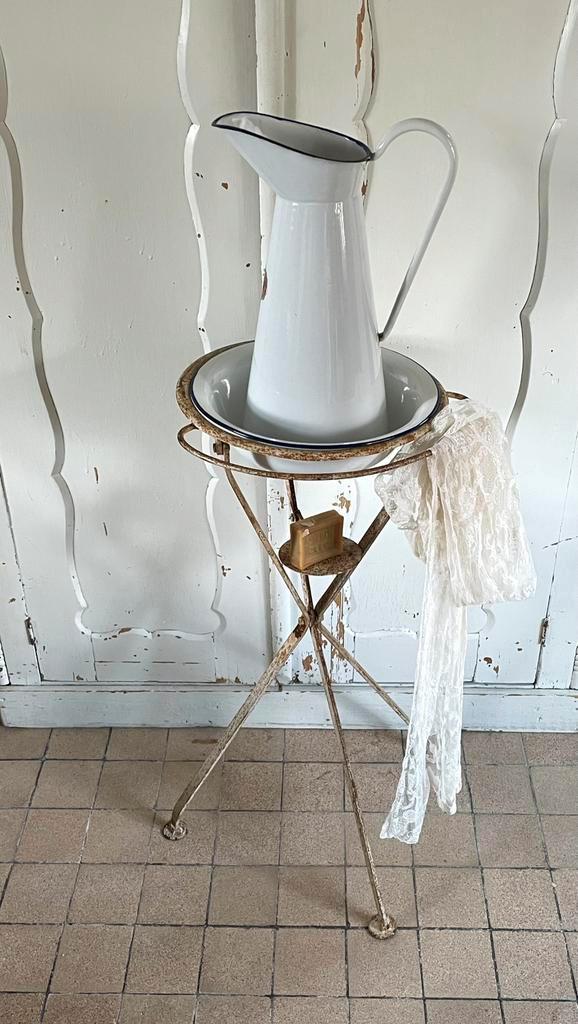 Brocante oud gietijzeren wastafel rekje met emaille schaal, Antiek en Kunst, Curiosa en Brocante, Verzenden