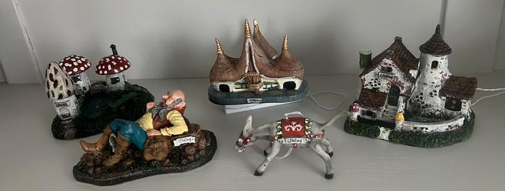 Nieuw! Efteling dorpje,ezeltje strekje, klein duimpje enz, Verzamelen, Efteling, Nieuw, Beeldje of Poppetje, Ophalen
