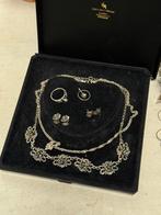 Lot zilveren sieraden met rozen, Ophalen of Verzenden, Zilver, Overige typen, Met edelsteen