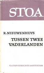 R. Nieuwenhuys: Tussen twee vaderlanden, Ophalen of Verzenden, Zo goed als nieuw