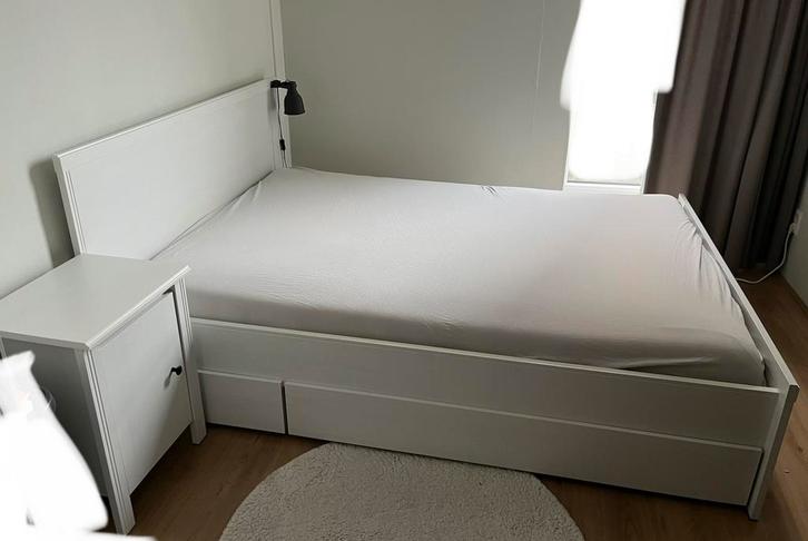 Ikea Brusali bed 140, Huis en Inrichting, Slaapkamer | Bedden, Gebruikt, Tweepersoons, 140 cm, 200 cm, Hout, Wit, Ophalen