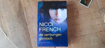 Nicci French - de verborgen glimlach (Literaire Thriller) beschikbaar voor biedingen