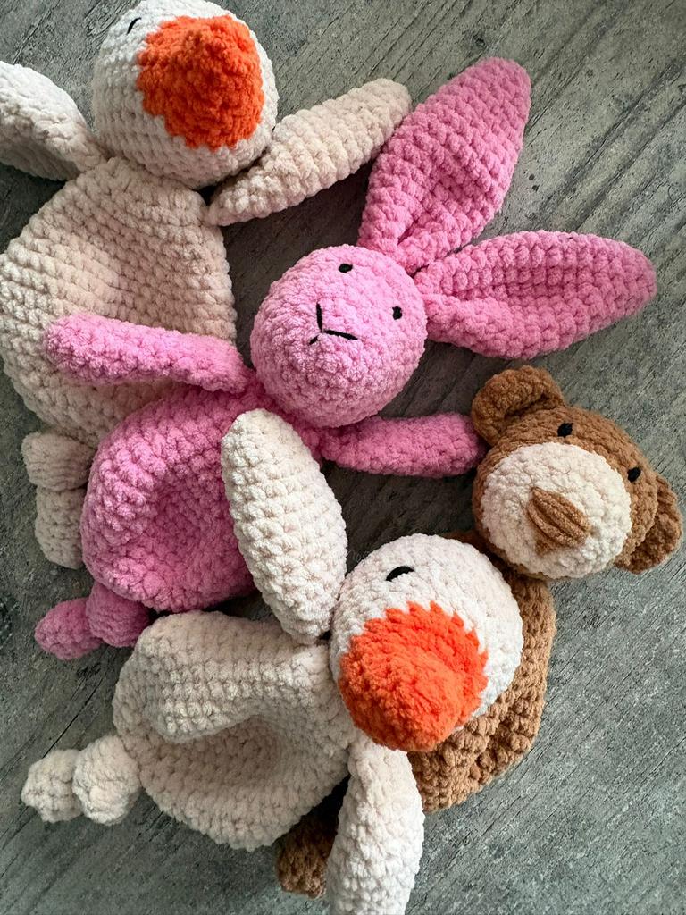 Gehaakte knuffel eend, konijn & beer, Info@mierkadoplezier.nl, Nieuw, Ophalen of Verzenden, Mier Kadoplezier