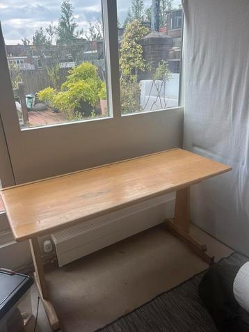 Vintage schoolbureau voor een of twee kinderen 49,5x129,5 beschikbaar voor biedingen