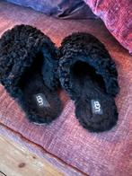 UGG sloffen, Verzenden, Zo goed als nieuw, Overige maten, Sjaal