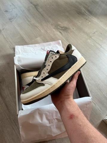 Jordan 1 Low Travis Scott Medium Olive 44 beschikbaar voor biedingen