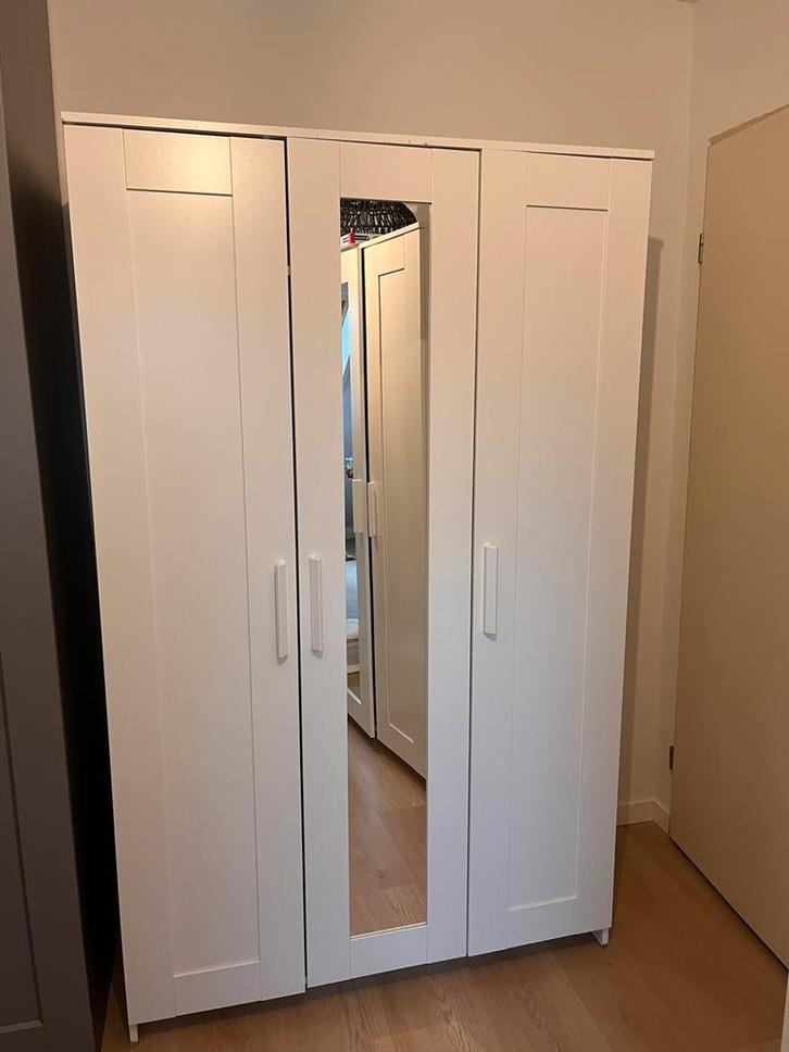 Brimnes kast Ikea 3 deurs, Huis en Inrichting, Kasten | Kledingkasten, Zo goed als nieuw, 150 tot 200 cm, 100 tot 150 cm, 25 tot 50 cm