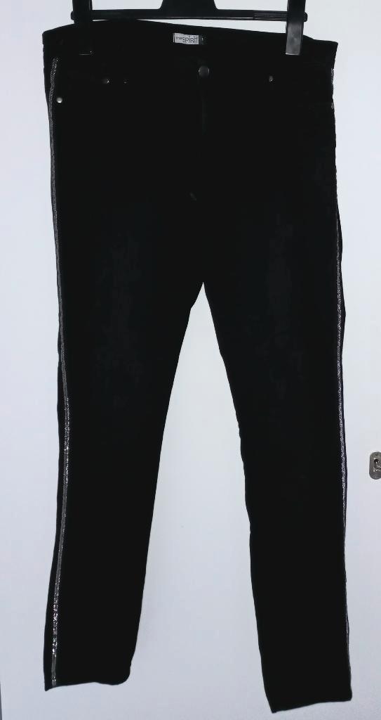 True Spirit broek maat L (42/44), Kleding | Dames, Broeken en Pantalons, Zo goed als nieuw, Maat 42/44 (L), Zwart, Lang, Ophalen of Verzenden