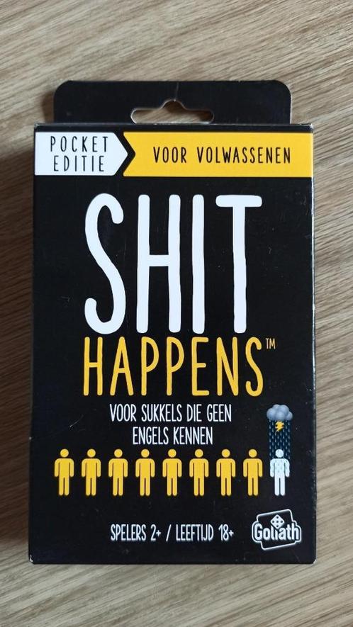 Shit happens pocket editie - voor volwassenen NIEUW, Hobby en Vrije tijd, Gezelschapsspellen | Kaartspellen, Nieuw, Ophalen of Verzenden