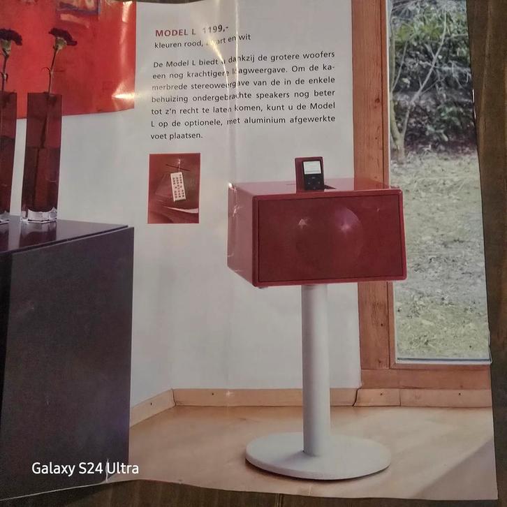 Design Speaker -  Geneva Model L - Rood, Audio, Tv en Foto, Luidsprekers, Zo goed als nieuw, Front, Rear of Stereo speakers, 120 watt of meer