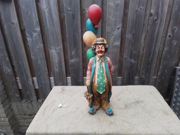 Clown jun asilo beschikbaar voor biedingen