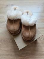 Pantoffels Ugg, maat 32. Nooit gedragen, Kinderen en Baby's, Kinderkleding | Schoenen en Sokken, UGG, Overige typen, Nieuw, Ophalen of Verzenden