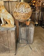 Groot kunstwerk Welkom keramiek bol op standaard, Verzenden