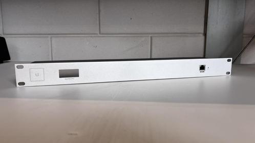 Ubiquiti Cloud Key Gen2 Rackmount Kit (incl. btw), Computers en Software, Netwerk switches, Zo goed als nieuw, Verzenden