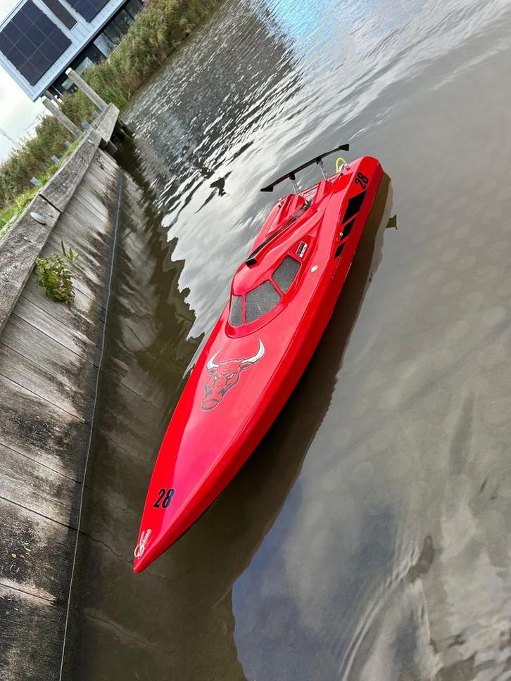 RC powerboat cayman benzine, Hobby en Vrije tijd, Modelbouw | Boten en Schepen, Gebruikt, Ophalen