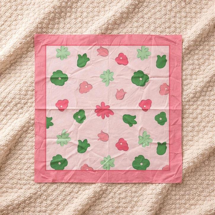 Vintage Roze Neckerchief / Bandana - 50x50cm, Kleding | Dames, Mutsen, Sjaals en Handschoenen, Nieuw, Sjaal, Maat 42/44 (L), Ophalen of Verzenden