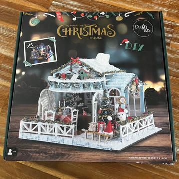 Kerst miniatuurhuisje crafts en co beschikbaar voor biedingen