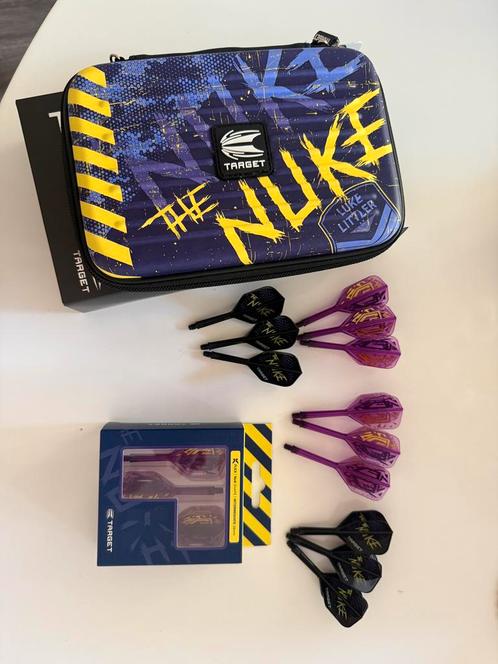 Target Luke the nuke Littler accessoires, Sport en Fitness, Darts, Zo goed als nieuw, Overige typen, Ophalen of Verzenden