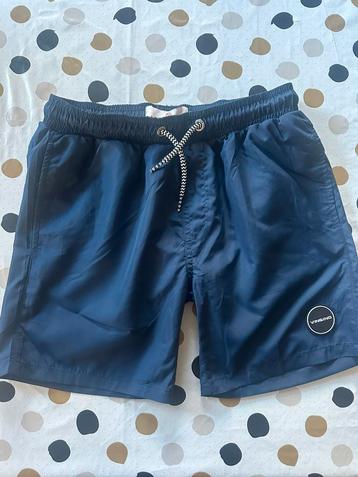 Stoer zwemshort maat 152 in mooi donkerblauw van Vingino beschikbaar voor biedingen