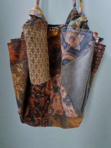 Tas opvouwbaar / made in Indonesia beschikbaar voor biedingen
