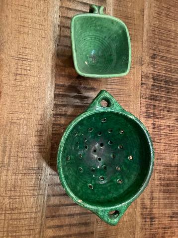 Antiek Aardewerk Keuken Set - Groen Vergiet & Sauskannetje beschikbaar voor biedingen