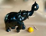 Olifant, Afrikaans van Ebbenhout 35 x 35 en weegt 4 kilo, Antiek en Kunst, Ophalen of Verzenden