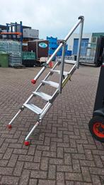 aanbouw steigertrap 5 treden, Doe-het-zelf en Verbouw, Ladders en Trappen, Ophalen, Trap, Zo goed als nieuw, Opvouwbaar of Inschuifbaar