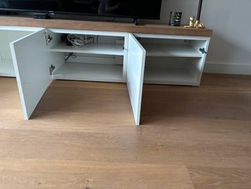 2 Ikea Besta kastjes inclusief houten plank - afbeelding 3