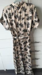 Mooie Jurk .Subtiel glansje .Merk Aaiko.Mt M/L.Beige/Zwart., Maat 38/40 (M), Zwart, Ophalen of Verzenden, Zo goed als nieuw