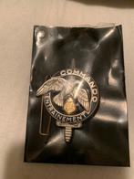 Baret embleem korps. Commando, Ophalen of Verzenden, Marine, Nederland, Embleem of Badge