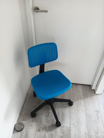 Bureaustoel Ikea blauw met zwart ZGAN  beschikbaar voor biedingen