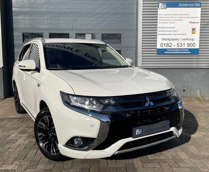 Mitsubishi Outlander 2.0 PHEV Executive Edition|2015|Cruise|, Auto's, Mitsubishi, Bedrijf, Te koop, Outlander, 4x4, ABS, Achteruitrijcamera