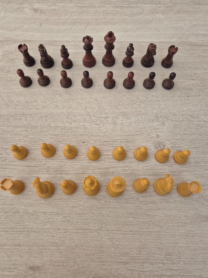Schaakstukken (2 sets) voor Chess Challenger schaakcomputers, Hobby en Vrije tijd, Gezelschapsspellen | Bordspellen, Zo goed als nieuw