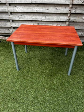 Eettafel 120 x 80 x 77 beschikbaar voor biedingen