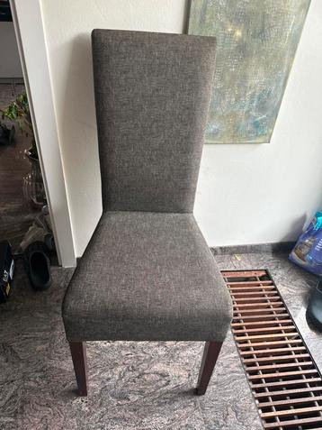 6 Grijze Eetkamerstoelen - Stof en Hout beschikbaar voor biedingen