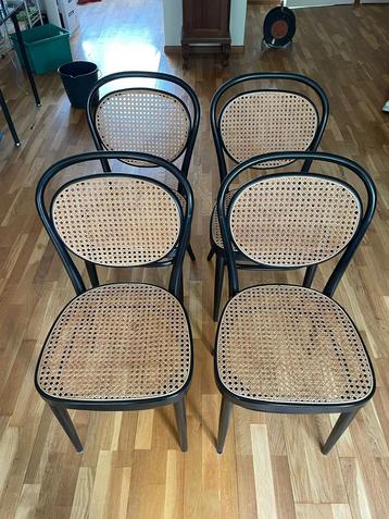 Originele Thonet stoelen beschikbaar voor biedingen