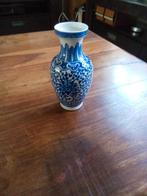 blauw en wit porselein Chinees
Porseleinen vaas, 14,5x6,5 cm, Ophalen of Verzenden