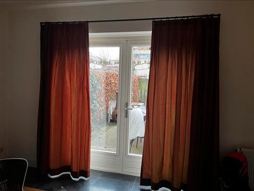 Mooie gordijnen met roede en ringen., Huis en Inrichting, Stoffering | Gordijnen en Lamellen, Zo goed als nieuw, 200 cm of meer