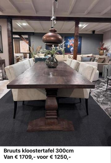 Grote Kloostertafel Lava Bruin - Showroommodel beschikbaar voor biedingen