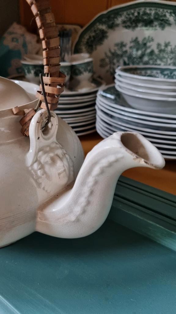 Antieke theepot, Antiek en Kunst, Antiek | Keramiek en Aardewerk, Ophalen of Verzenden