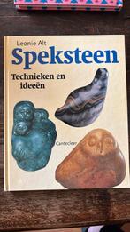 Speksteen technieken en ideeën - leonie alt, Hobby en Vrije tijd, Ophalen of Verzenden, Zo goed als nieuw