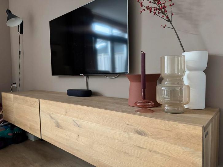 Massief eiken zwevend tv meubel van Goossens, Huis en Inrichting, Kasten | Televisiemeubels, Zo goed als nieuw, Minder dan 100 cm