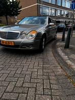 Mercedes-Benz E-Klasse 2.2 CDI E220 Sedan AUT 2008 Grijs, Auto's, Mercedes-Benz, Automaat, 4 cilinders, Bedrijf, Diesel