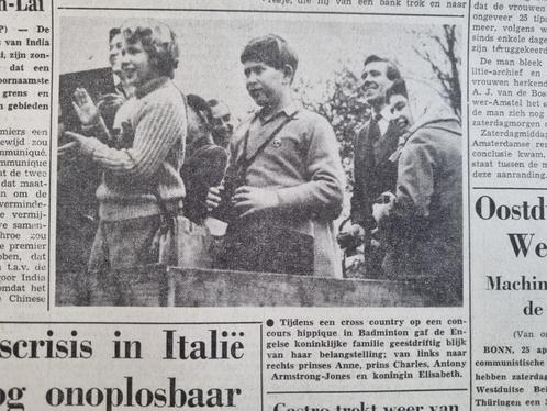 Engels Koningshuis: Prins Charles op cross country (1960), Verzamelen, Koninklijk Huis en Royalty, Gebruikt, Kaart, Foto of Prent