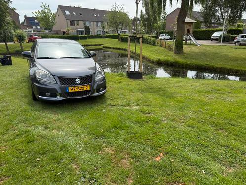 Suzuki Kizashi 2.4 CVT I-awd 2012 Grijs, Auto's, Suzuki, Particulier, Kizashi, Benzine, D, Sedan, Automaat, Origineel Nederlands