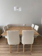Gratis Vierkante tafel (van echt hout)met stoelen, Huis en Inrichting, Tafels | Eettafels, 150 tot 200 cm, Vierkant, Ophalen of Verzenden